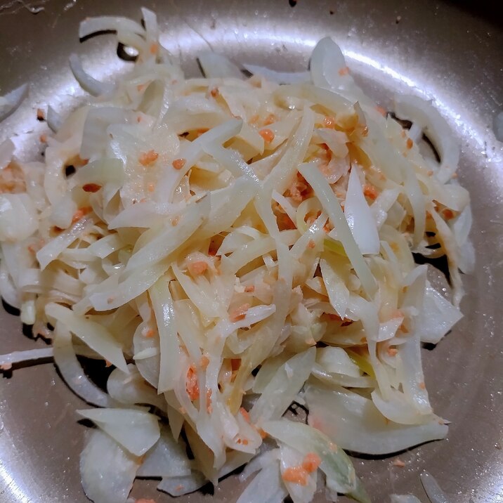 玉ねぎの鮭マヨ炒め